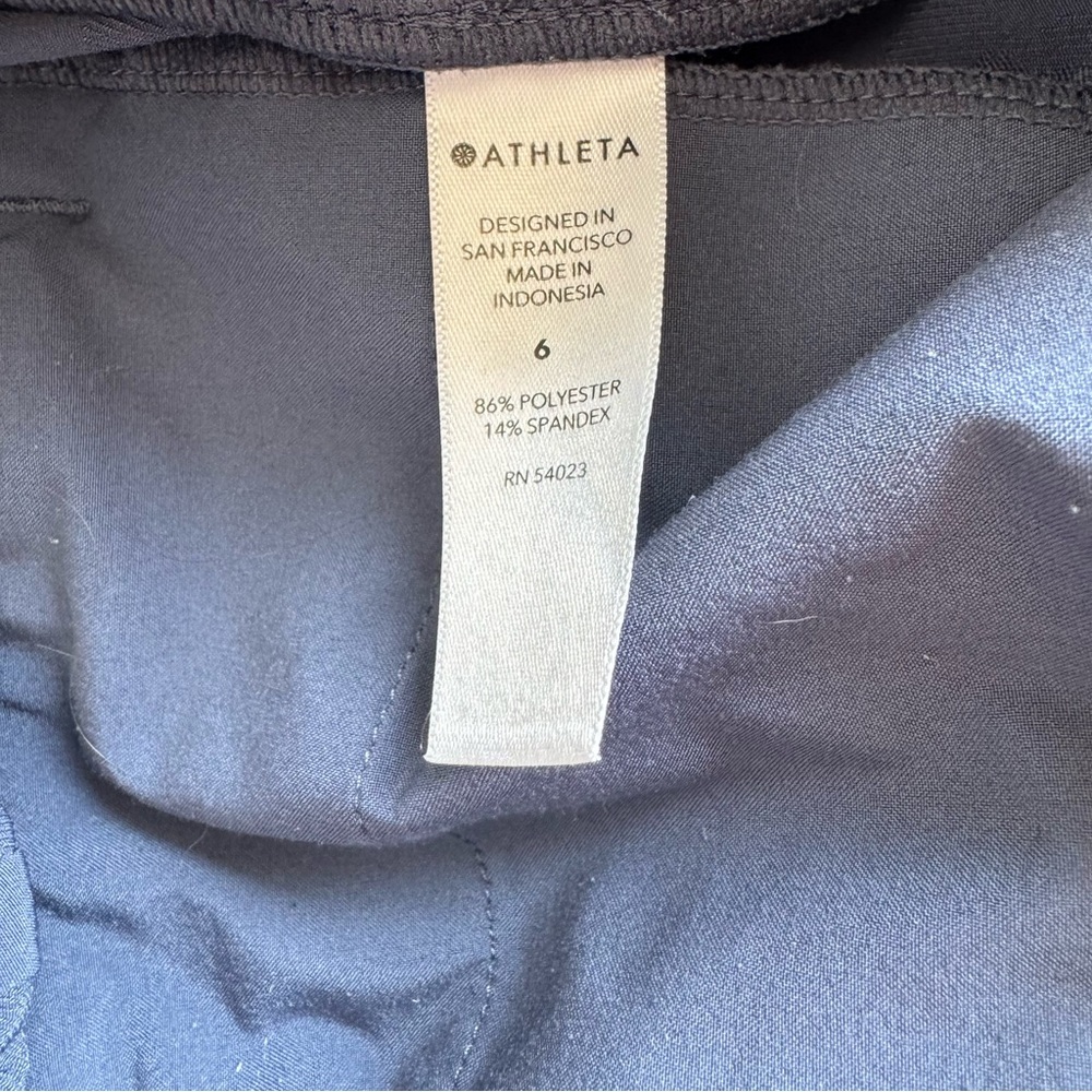Athleta Woman’s Navy Brooklyn Textured Ankle Pants Size 6 - Picture 8 of 10